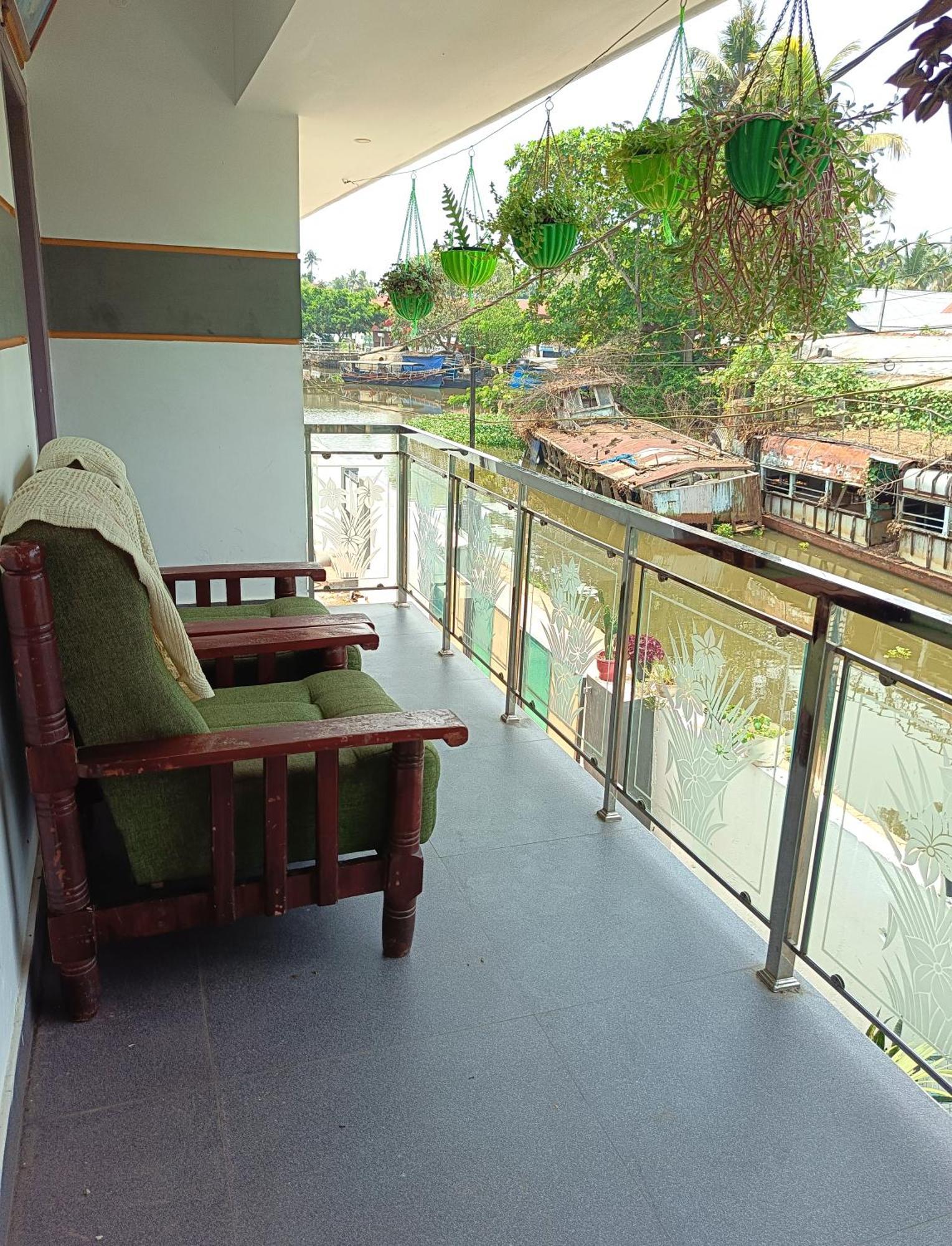 Paddy N Canal Homestay Alappuzha Екстер'єр фото